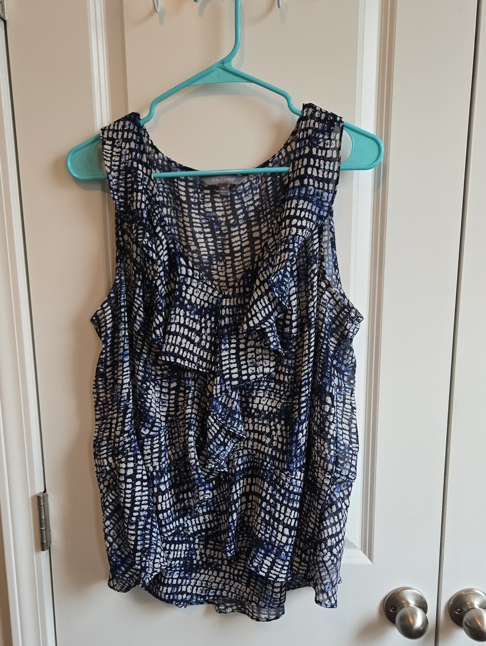 Daisy Fuentes V Neck Ruffled Tank Top Blouse